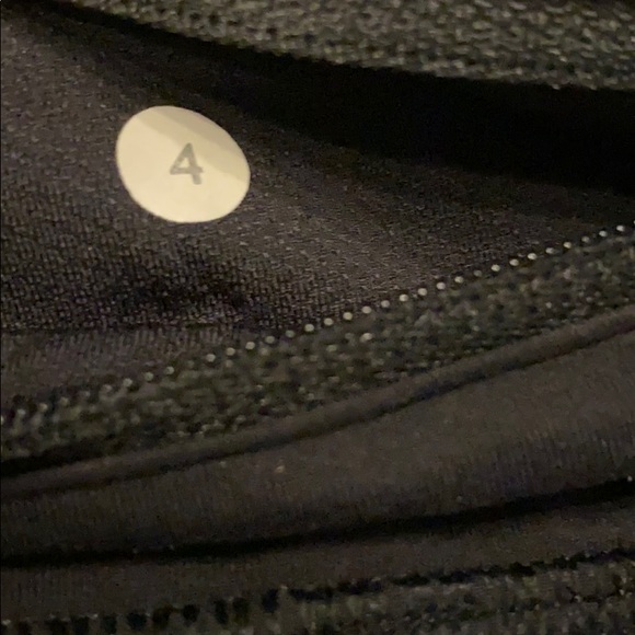 🚫SOLD🚫 Lululemon Black Reflective Dot Speeds - Picture 2 of 5